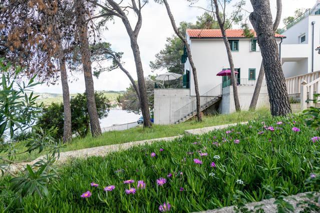 Tonka Villa Sumartin Exterior photo